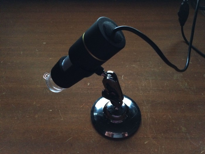 My new 'cool tool', a USB connected microscope.